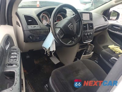 Zdjęcie 8 z 13 samochodu: 2018 DODGE GRAND CARAVAN SE VIN:2C4RDGBG9JR160481 - miniatura