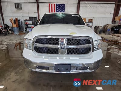 Piąte zdjęcie samochodu w środku: 2019 RAM 1500 CLASSIC SLT VIN:1C6RR7TT9KS567432 - miniatura