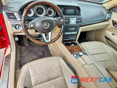 Zdjęcie 8 z 12 samochodu: 2014 MERCEDES-BENZ E 350 VIN:WDDKJ5KB0EF235140 - miniatura