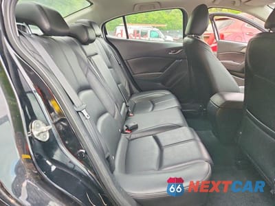 Zdjęcie 10 z 12 samochodu: 2018 MAZDA 3 TOURING VIN:3MZBN1V30JM270313 - miniatura