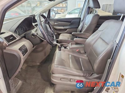 Zdjęcie 7 z 13 samochodu: 2015 HONDA ODYSSEY TOURING VIN:5FNRL5H92FB121931 - miniatura