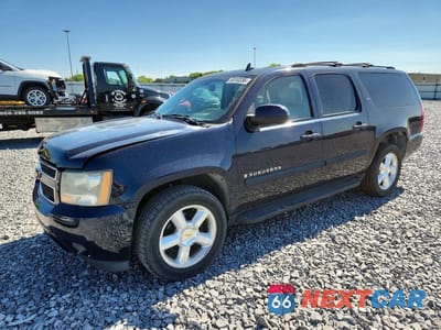 2007 CHEVROLET SUBURBAN C1500 1GNFC16017J173696 - główne zdjęcie licytacji z USA - miniatura