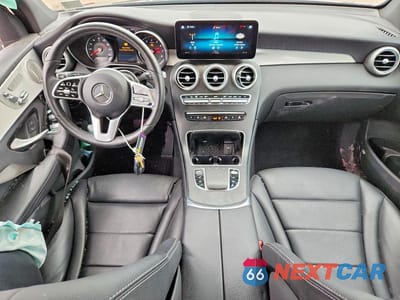 Zdjęcie 8 z 13 samochodu: 2021 MERCEDES-BENZ GLC 300 4MATIC VIN:W1N0G8EB5MF972838 - miniatura