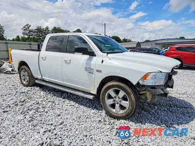 Czwarte zdjęcie samochodu z boku: 2019 RAM 1500 CLASSIC SLT VIN:1C6RR6TT5KS562254 - miniatura