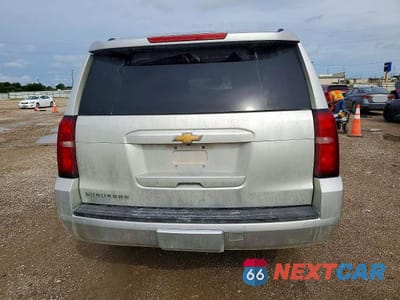 Zdjęcie 6 z 13 samochodu: 2019 CHEVROLET SUBURBAN K1500 LT VIN:1GNSKHKC1KR314576 - miniatura