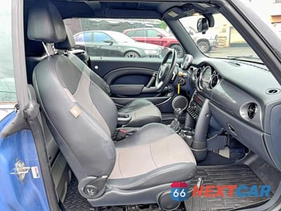 Piąte zdjęcie samochodu w środku: 2005 MINI COOPER S VIN:WMWRH335X5TK55816 - miniatura