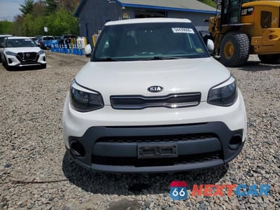 Piąte zdjęcie samochodu w środku: 2019 KIA SOUL VIN:KNDJN2A22K7022335 - miniatura