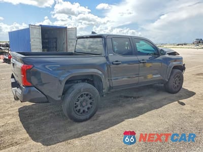 Trzecie zdjęcie samochodu z tyłu: 2025 TOYOTA TACOMA SR5 VIN:3TMKB5FN2SM038669 - miniatura