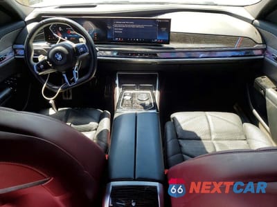 Zdjęcie 8 z 12 samochodu: 2023 BMW 740 I VIN:WBA23EH00PCM83724 - miniatura
