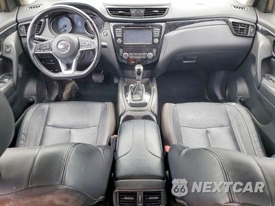 Zdjęcie 8 z 13 samochodu: 2017 NISSAN ROGUE SPORT SL VIN:JN1BJ1CR0HW104604 - miniatura