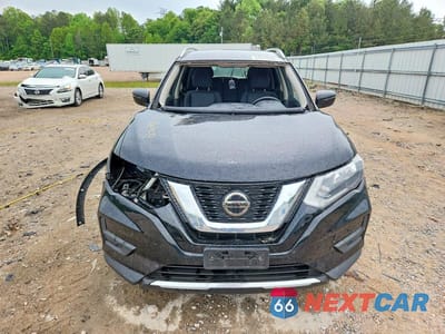 Piąte zdjęcie samochodu w środku: 2020 NISSAN ROGUE SV VIN:KNMAT2MT8LP513987 - miniatura