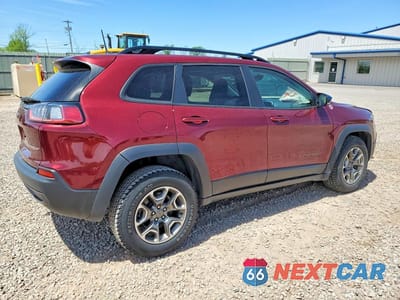 Trzecie zdjęcie samochodu z tyłu: 2022 JEEP CHEROKEE TRAILHAWK VIN:1C4PJMBX3ND518035 - miniatura
