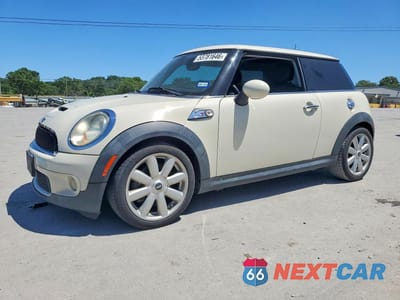 2010 MINI COOPER S WMWMF7C52ATZ71627 - główne zdjęcie licytacji z USA - miniatura