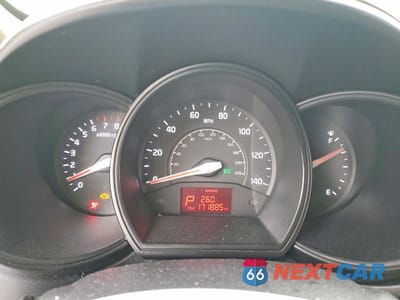 Zdjęcie 9 z 12 samochodu: 2013 KIA RIO LX VIN:KNADM5A37D6319200 - miniatura
