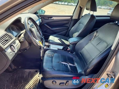 Zdjęcie 7 z 12 samochodu: 2012 VOLKSWAGEN PASSAT SE VIN:1VWBP7A37CC089569 - miniatura