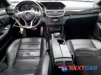 Zdjęcie 8 z 12 samochodu: 2012 MERCEDES-BENZ E 63 AMG VIN:WDDHF7EB2CA597368 - miniatura