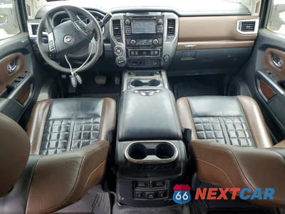 Zdjęcie 8 z 12 samochodu: 2018 NISSAN TITAN XD PLATINUM RESERVE VIN:1N6BA1F49JN549624 - miniatura