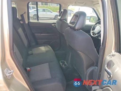 Zdjęcie 11 z 13 samochodu: 2009 JEEP PATRIOT SPORT VIN:1J4FF28B19D232729 - miniatura