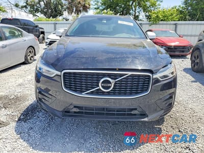 Piąte zdjęcie samochodu w środku: 2018 VOLVO XC60 T5 R-DESIGN VIN:YV4102RM6J1023927 - miniatura