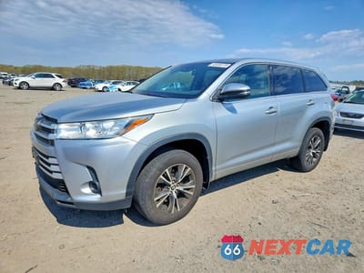 2017 TOYOTA HIGHLANDER LE 5TDBZRFH3HS406511 - główne zdjęcie licytacji z USA - miniatura
