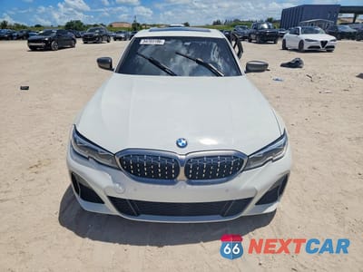 Piąte zdjęcie samochodu w środku: 2020 BMW M340I VIN:WBA5U7C04LFH37458 - miniatura