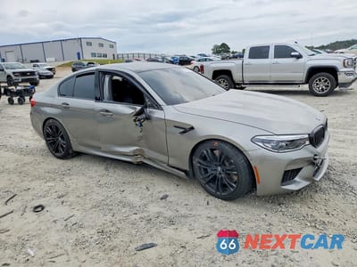Czwarte zdjęcie samochodu z boku: 2020 BMW M5 BASE VIN:WBSJF0C09LCE55023 - miniatura