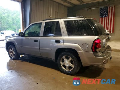 Drugie zdjęcie samochodu z przodu: 2008 CHEVROLET TRAILBLAZER LS VIN:1GNDT13SX82236030 - miniatura