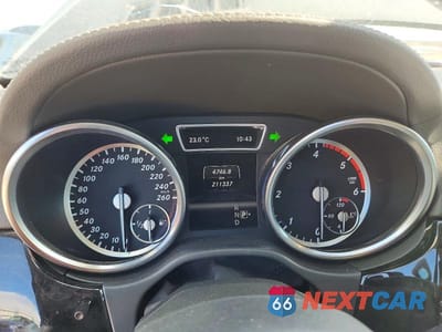 Zdjęcie 9 z 13 samochodu: 2013 MERCEDES-BENZ GL 350 BLUETEC VIN:4JGDF2EEXDA238143 - miniatura