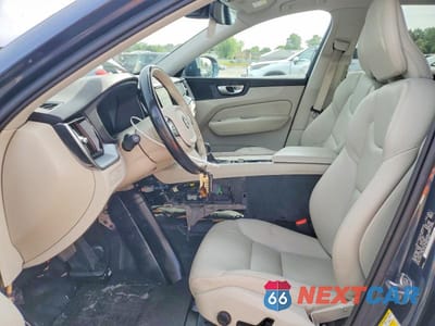 Zdjęcie 7 z 13 samochodu: 2020 VOLVO XC60 T5 MOMENTUM VIN:YV4102RKXL1544831 - miniatura