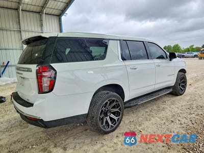 Trzecie zdjęcie samochodu z tyłu: 2022 CHEVROLET SUBURBAN K1500 LT VIN:1GNSKCKD1NR206295 - miniatura
