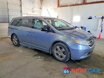 Czwarte zdjęcie samochodu z boku: 2013 HONDA ODYSSEY TOURING VIN:5FNRL5H93DB015422 - miniatura
