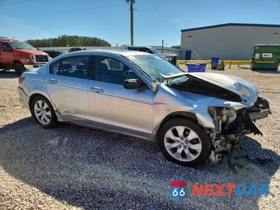 Czwarte zdjęcie samochodu z boku: 2008 HONDA ACCORD EXL VIN:JHMCP26858C075593 - miniatura