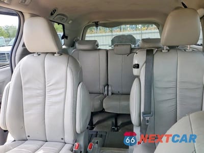 Zdjęcie 10 z 13 samochodu: 2012 TOYOTA SIENNA XLE 8-PASSENGER VIN:5TDYK3DC8CS217039 - miniatura