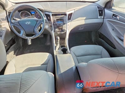 Zdjęcie 8 z 12 samochodu: 2015 HYUNDAI SONATA HYBRID BASE VIN:KMHEC4A42FA128423 - miniatura