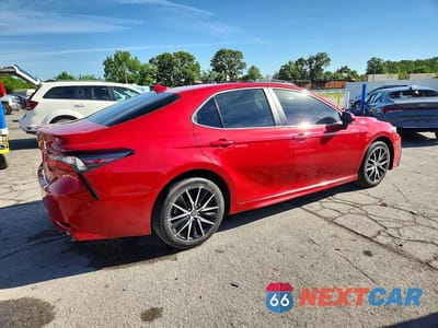 Trzecie zdjęcie samochodu z tyłu: 2023 TOYOTA CAMRY SE VIN:4T1G11AK4PU135790 - miniatura