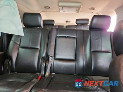Zdjęcie 10 z 13 samochodu: 2012 CHEVROLET SUBURBAN C1500 LT VIN:1GNSCJE05CR236410 - miniatura