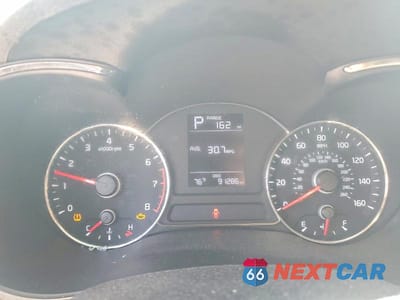 Zdjęcie 9 z 12 samochodu: 2018 KIA FORTE LX VIN:3KPFK4A71JE243929 - miniatura