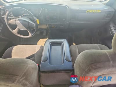 Zdjęcie 8 z 12 samochodu: 2004 CHEVROLET SILVERADO K2500 HEAVY DUTY VIN:1GCHK29204E271677 - miniatura