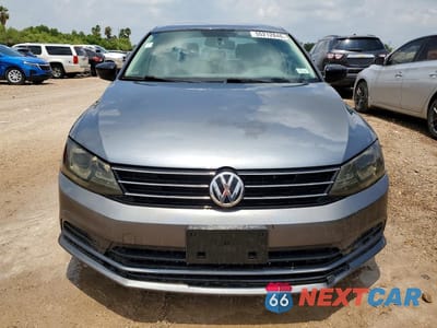 Piąte zdjęcie samochodu w środku: 2016 VOLKSWAGEN JETTA SE VIN:3VWD67AJ3GM232094 - miniatura