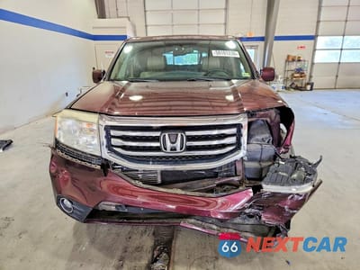 Piąte zdjęcie samochodu w środku: 2013 HONDA PILOT EXL VIN:5FNYF4H54DB061965 - miniatura