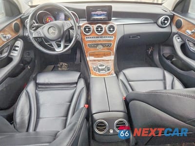 Zdjęcie 9 z 13 samochodu: 2017 MERCEDES-BENZ C 300 VIN:55SWF4JB0HU186599 - miniatura