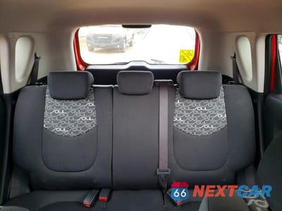Zdjęcie 10 z 13 samochodu: 2010 KIA SOUL + VIN:KNDJT2A25A7177904 - miniatura