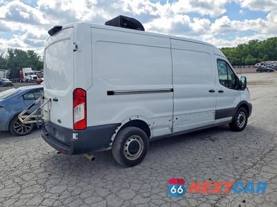 Trzecie zdjęcie samochodu z tyłu: 2021 FORD TRANSIT 250 DELIVERY VAN VIN:1FTBR1C83MKA29914 - miniatura