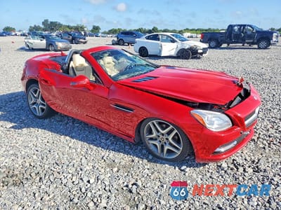 Czwarte zdjęcie samochodu z boku: 2013 MERCEDES-BENZ SLK 250 VIN:WDDPK4HA0DF057921 - miniatura