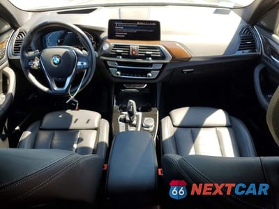 Zdjęcie 8 z 14 samochodu: 2021 BMW X3 XDRIVE30E VIN:5UXTS1C06M9D79811 - miniatura