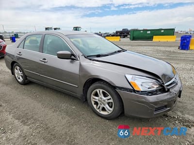 Czwarte zdjęcie samochodu z boku: 2006 HONDA ACCORD EX VIN:1HGCM56756A049279 - miniatura