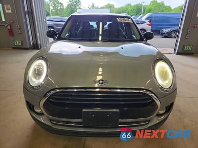 Piąte zdjęcie samochodu w środku: 2017 MINI COOPER CLUBMAN ALL4 VIN:WMWLU1C52H2C42190 - miniatura