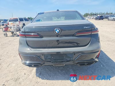 Zdjęcie 6 z 12 samochodu: 2023 BMW 760 XI VIN:WBA33EJ07PCN09685 - miniatura
