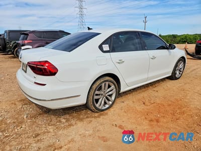 Trzecie zdjęcie samochodu z tyłu: 2019 VOLKSWAGEN PASSAT WOLFSBURG VIN:1VWLA7A32KC012029 - miniatura