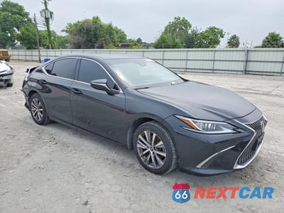 Czwarte zdjęcie samochodu z boku: 2021 LEXUS ES 350 BASE VIN:58ACZ1B1XMU089285 - miniatura